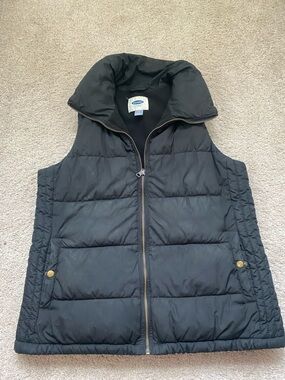 Old navy puffer vest